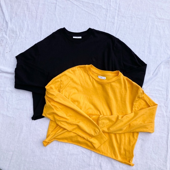 Lot of 2 Artizia TNA Agden Long Sleeve T-Shirts